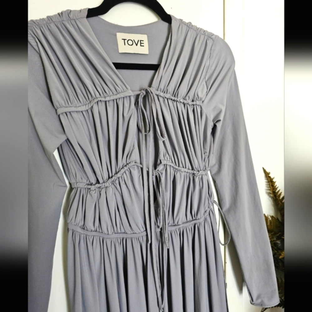 TOVE Ruched Tie Front Lexi Light Grey Semi-formal Dress - Picture 6 of 15